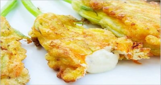 Fried Stuffed Zucchini Flowers
